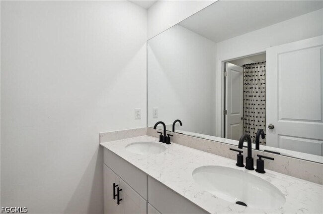 Building Photo - 17729 Paradiso Wy