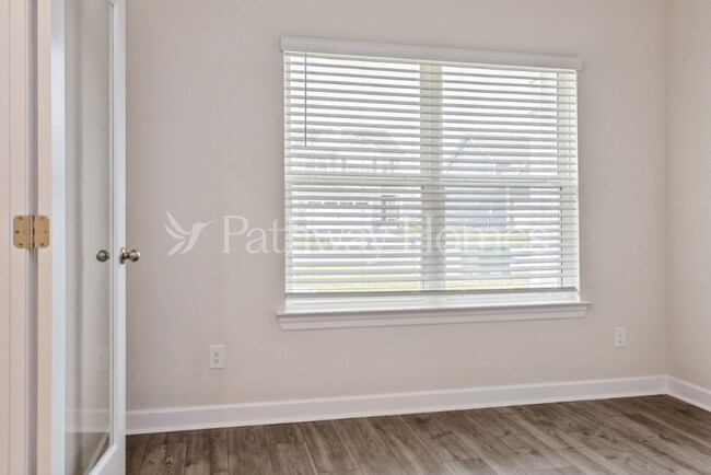 Building Photo - 2337 Nabali Wy