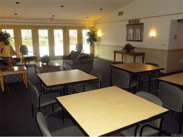 Clubhouse 1 - 16150 N Park Dr