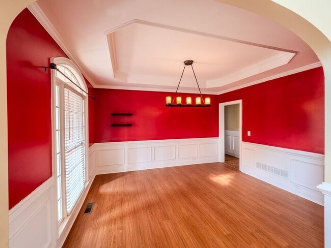 Building Photo - 12872 Waterside Dr