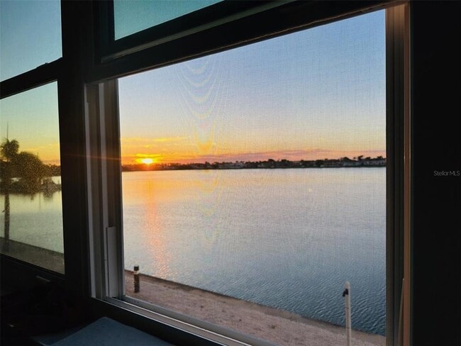 Building Photo - 5200 Brittany Dr S