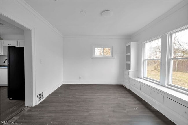 Building Photo - 13609 Edgewood Ave