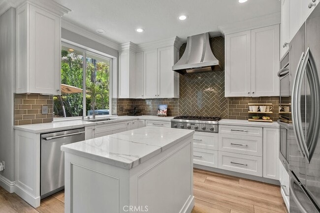 Building Photo - 27976 Milt Cir