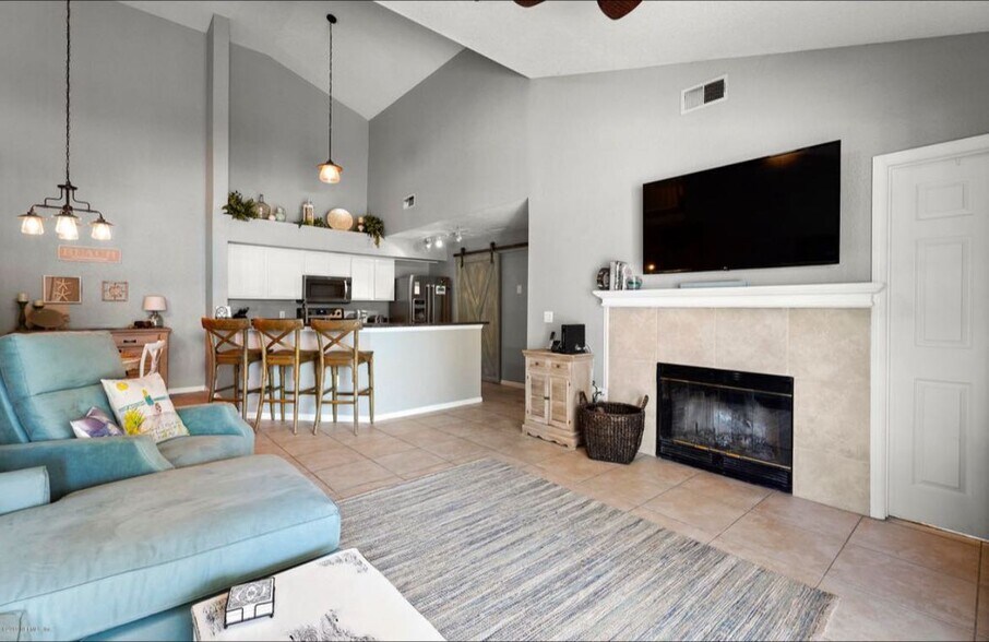 Building Photo - 400 Timberwalk Ct