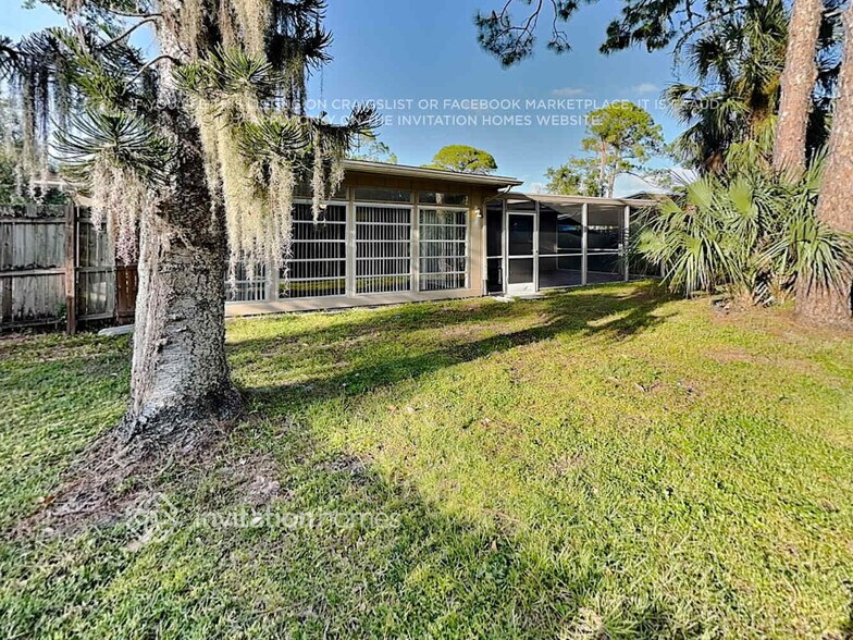 Building Photo - 2014 Cambridge Dr