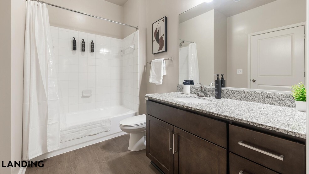 Building Photo - 8100 Palisades Cir