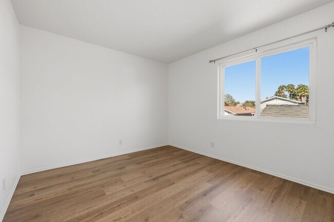 Building Photo - Beautifully Updated Home in Lake Lindero
