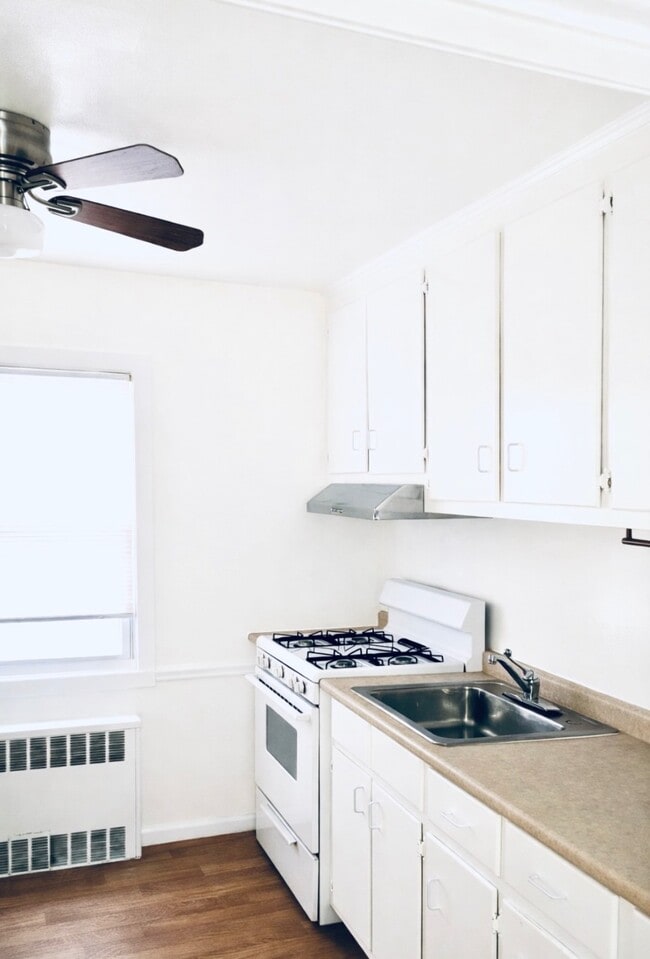 Building Photo - 19 Millers Ln