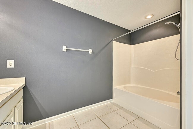 Building Photo - 7546 Scarlet Ibis Ln
