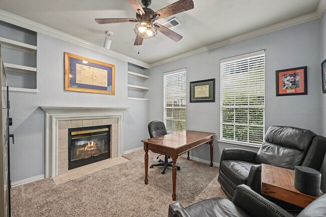 Building Photo - 39 W Trace Creek Dr