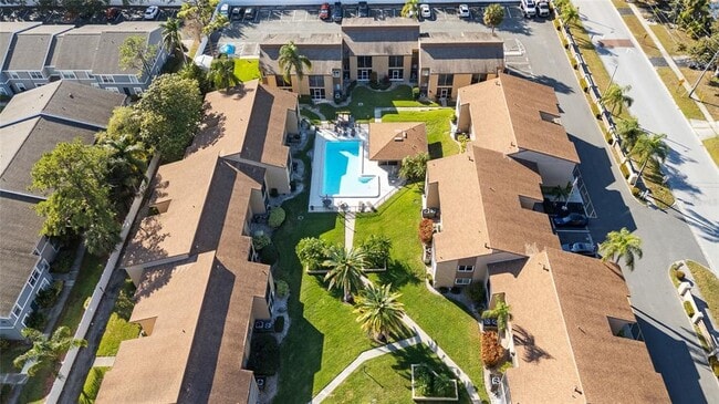 Building Photo - 1579 Greenlea Dr