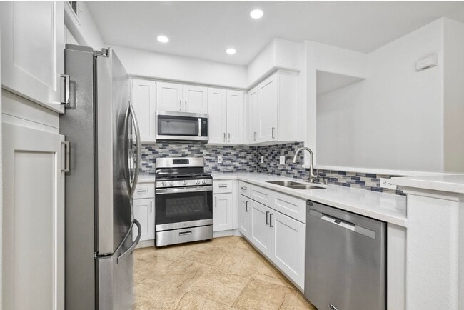 Primary Photo - Newly Remodeled - Stunning 2 Bedroom, 2 Ba...