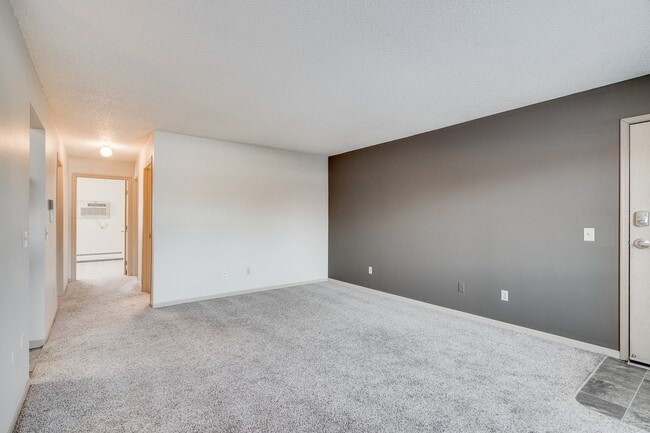 Building Photo - DELETE [Lakeville Court]