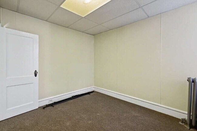 Building Photo - 5335 Willows Ave