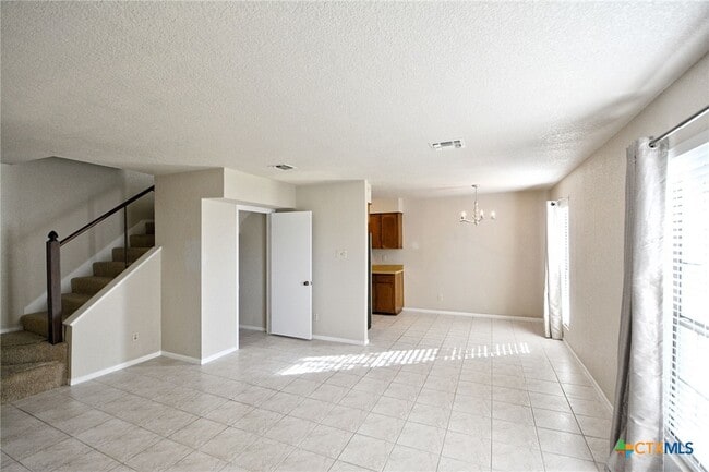 Building Photo - 1024 Mission Dr