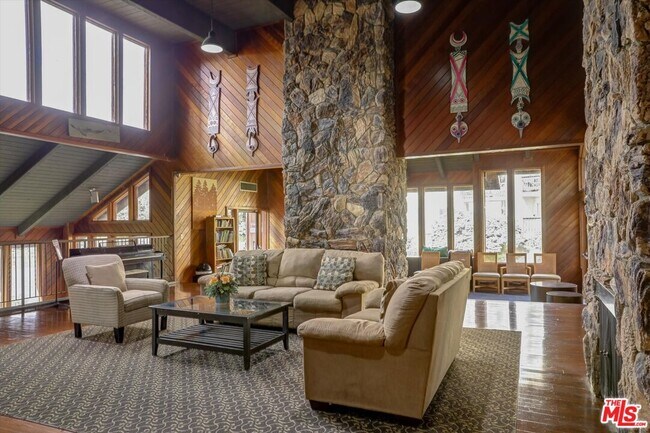 Building Photo - 4845 Maytime Ln