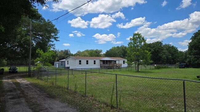 Building Photo - 2982 N 6th St