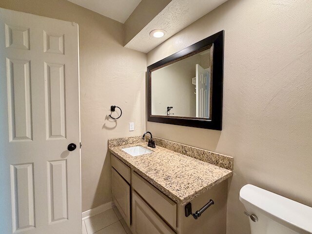 Building Photo - 3602 Chapel Square Dr