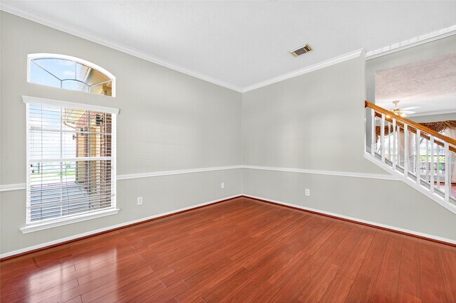 Building Photo - 11931 McKinney Falls Ln