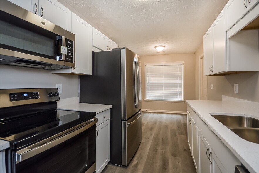 Building Photo - 9106 Tara Dr SW