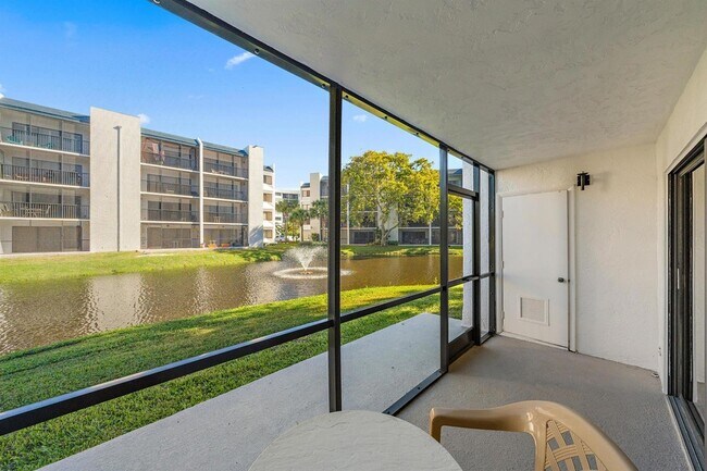 Building Photo - 1605 S US Hwy 1