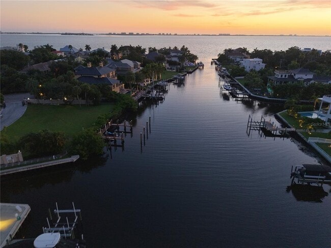 Building Photo - 1709 N Tamiami Trl