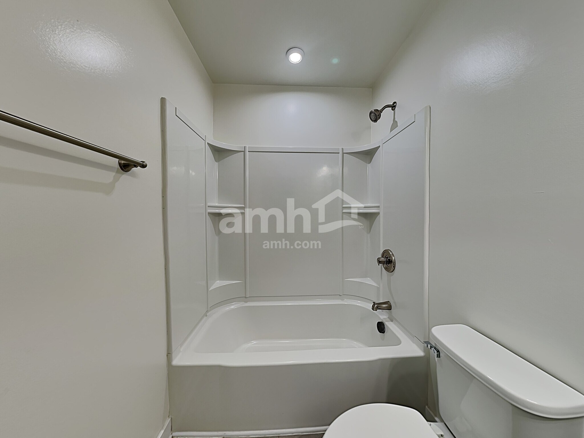 Building Photo - 136 Thames Valley Dr