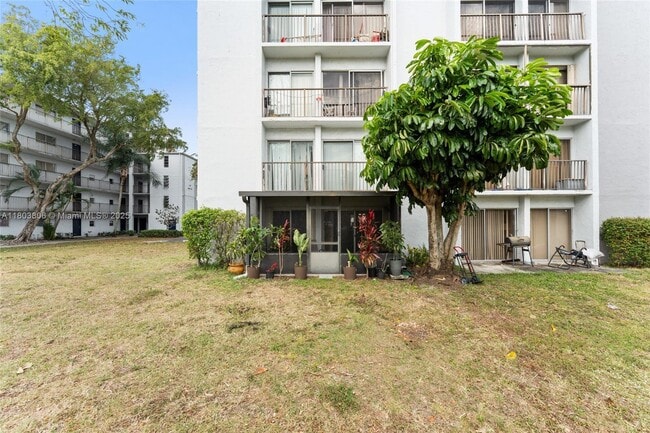 Building Photo - 8550 N Sherman Cir