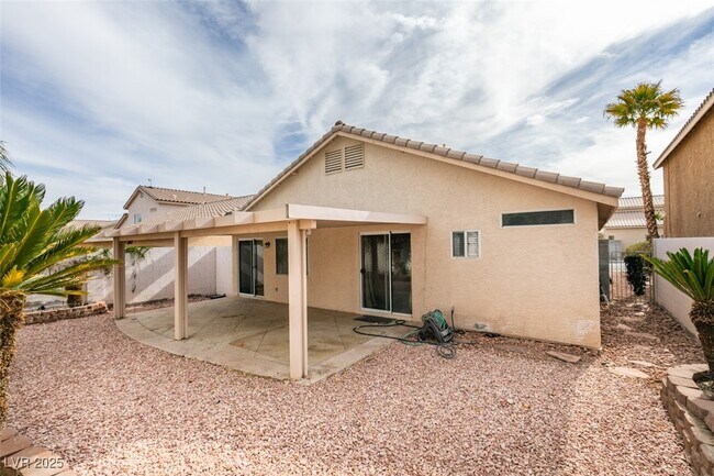 Building Photo - 744 Gritty Garnet Ave