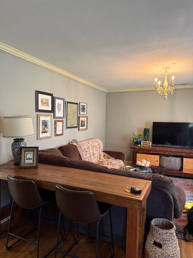 Building Photo - 207 Gran Ellen