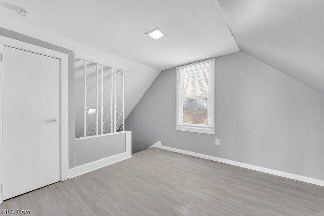 Building Photo - 10613 Sandusky Ave