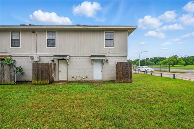 Building Photo - 4951 Miller Ave