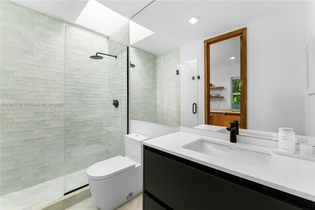 Building Photo - 226 Jefferson Ave