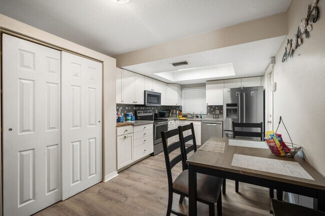 Building Photo - Fully Furnished 3BR/2BA Clearwater Home – ...