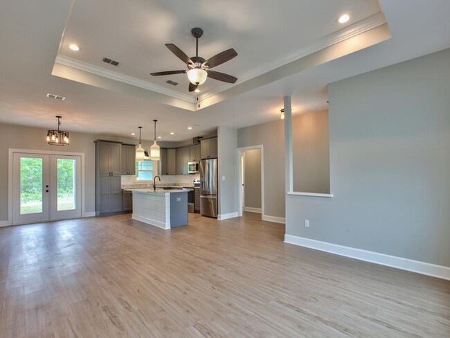 Building Photo - 28 London Cir