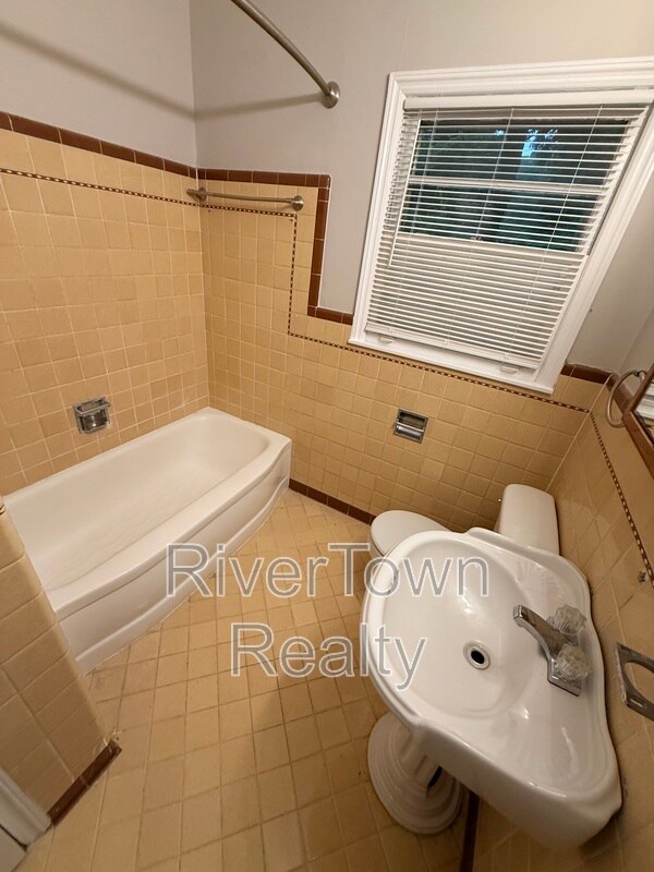 Building Photo - 4573 Boyce Rd
