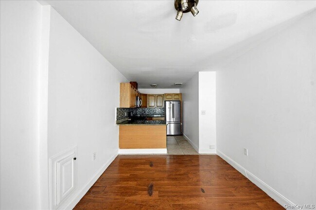 Building Photo - 2975 Edson Ave