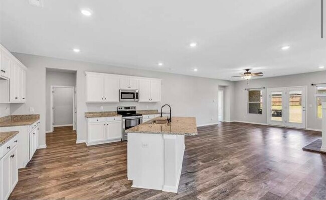 Kitchen - 109 Fellington Ct