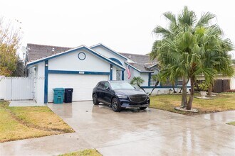 Building Photo - 16201 SW 144th Ct