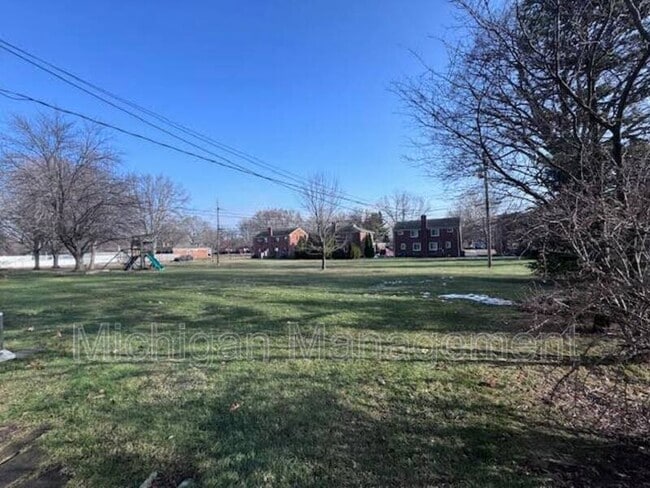 Building Photo - 2714 Glenview Ave