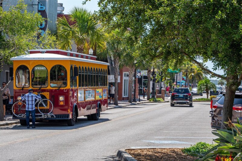 Building Photo - 53 Highland Ave