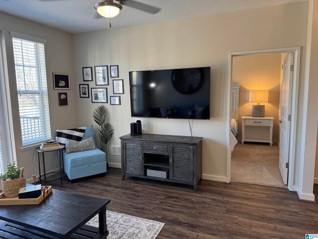 Building Photo - 2402 Lane Parke Ct