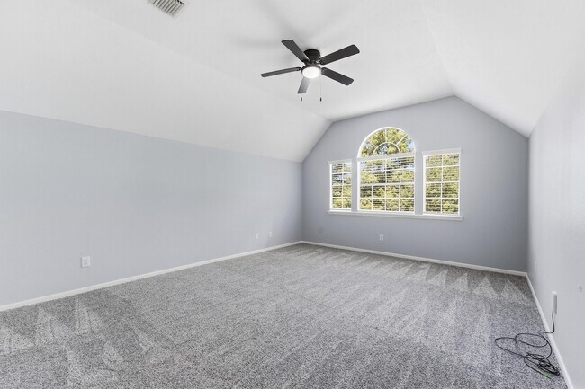 Building Photo - 3319 Vista Lake Dr