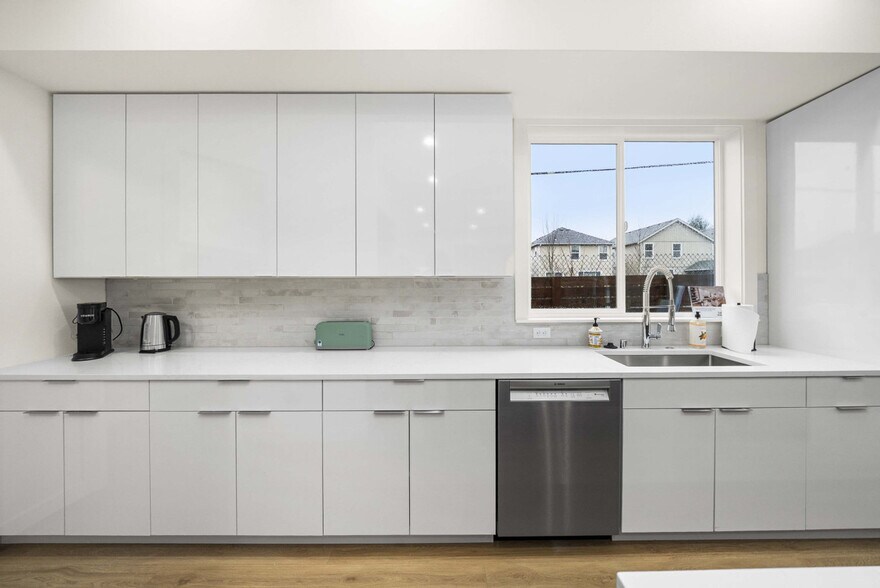 Building Photo - 11612 SE 196th St