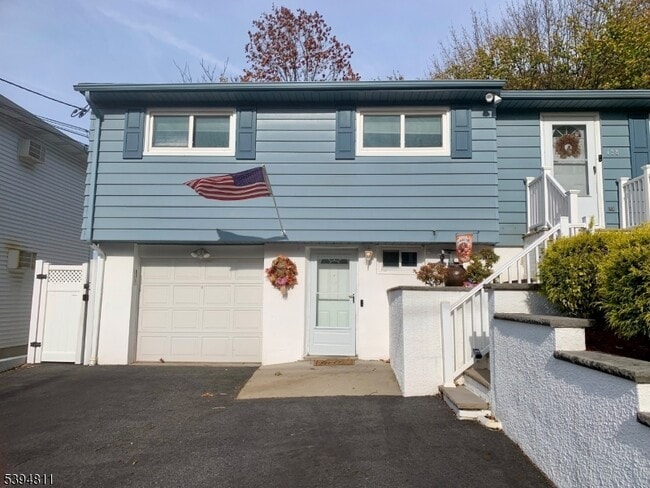 Building Photo - 138 Meriline Ave