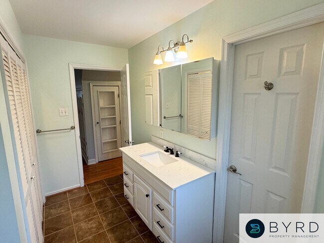 Building Photo - 112 Monath Rd