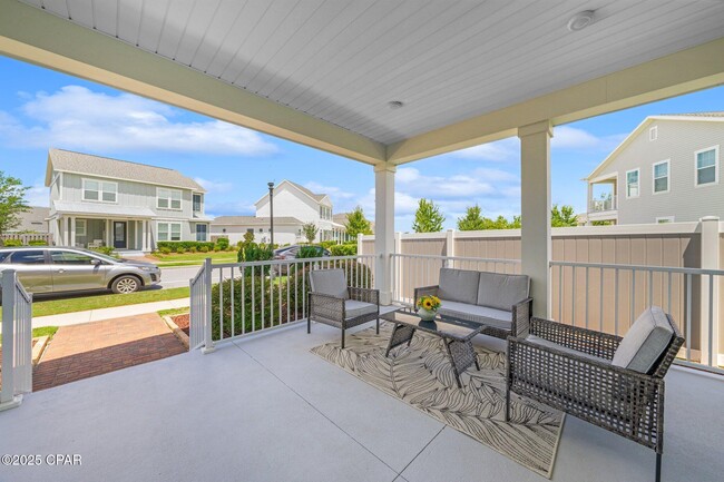 Building Photo - 3216 Veranda Ave
