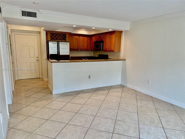 Building Photo - 151 NE 16th Ave