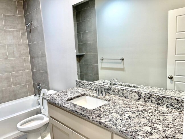 Building Photo - 7729 96th St