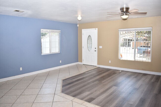 Building Photo - Charming 2-Story, 4 Bd 3 Ba Unit Near Downtown San Diego – 92113